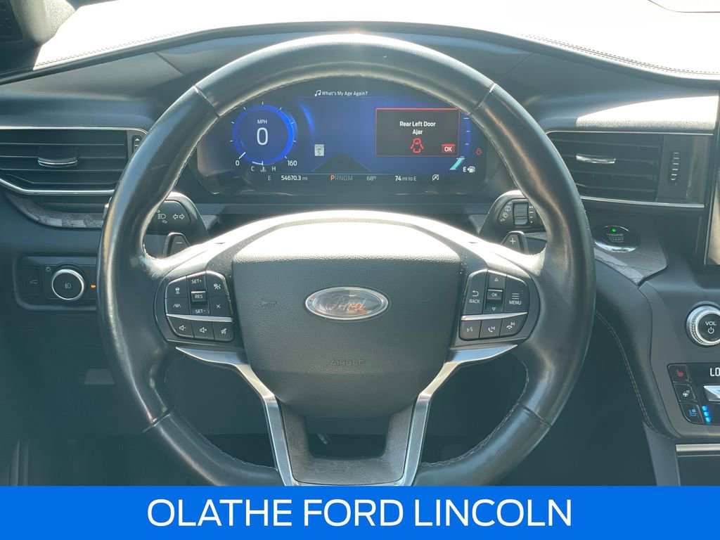 Certified 2020 Ford Explorer Platinum w/ Premium Technology Package AWD/4WD image 18
