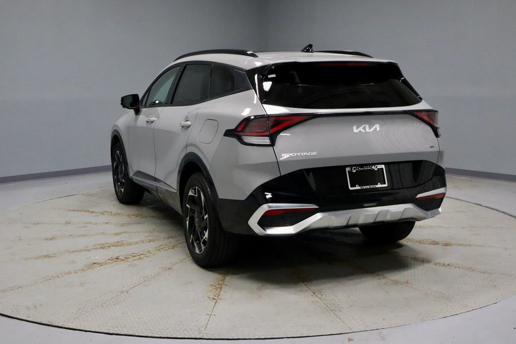Used 2023 Kia Sportage SX AWD/4WD image 3
