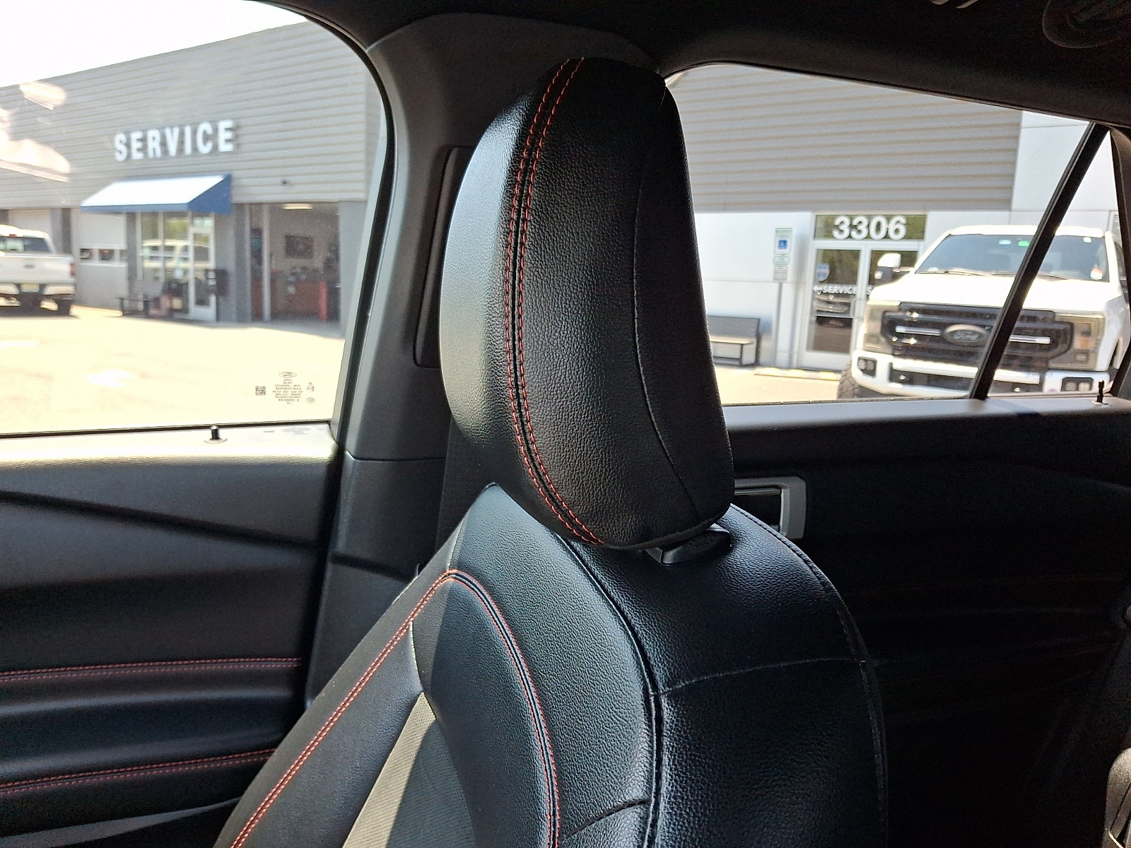 Certified 2022 Ford Explorer ST-Line AWD/4WD image 17