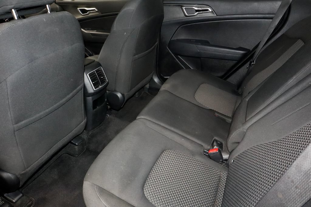 Used 2023 Kia Sportage LX AWD/4WD image 21