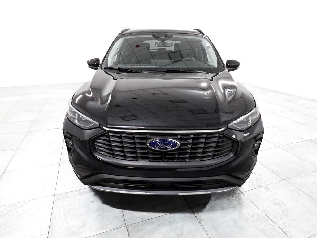 Certified 2025 Ford Escape Platinum AWD/4WD image 3