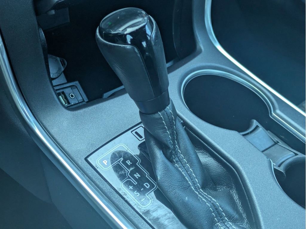 Used 2017 Toyota Camry SE image 16