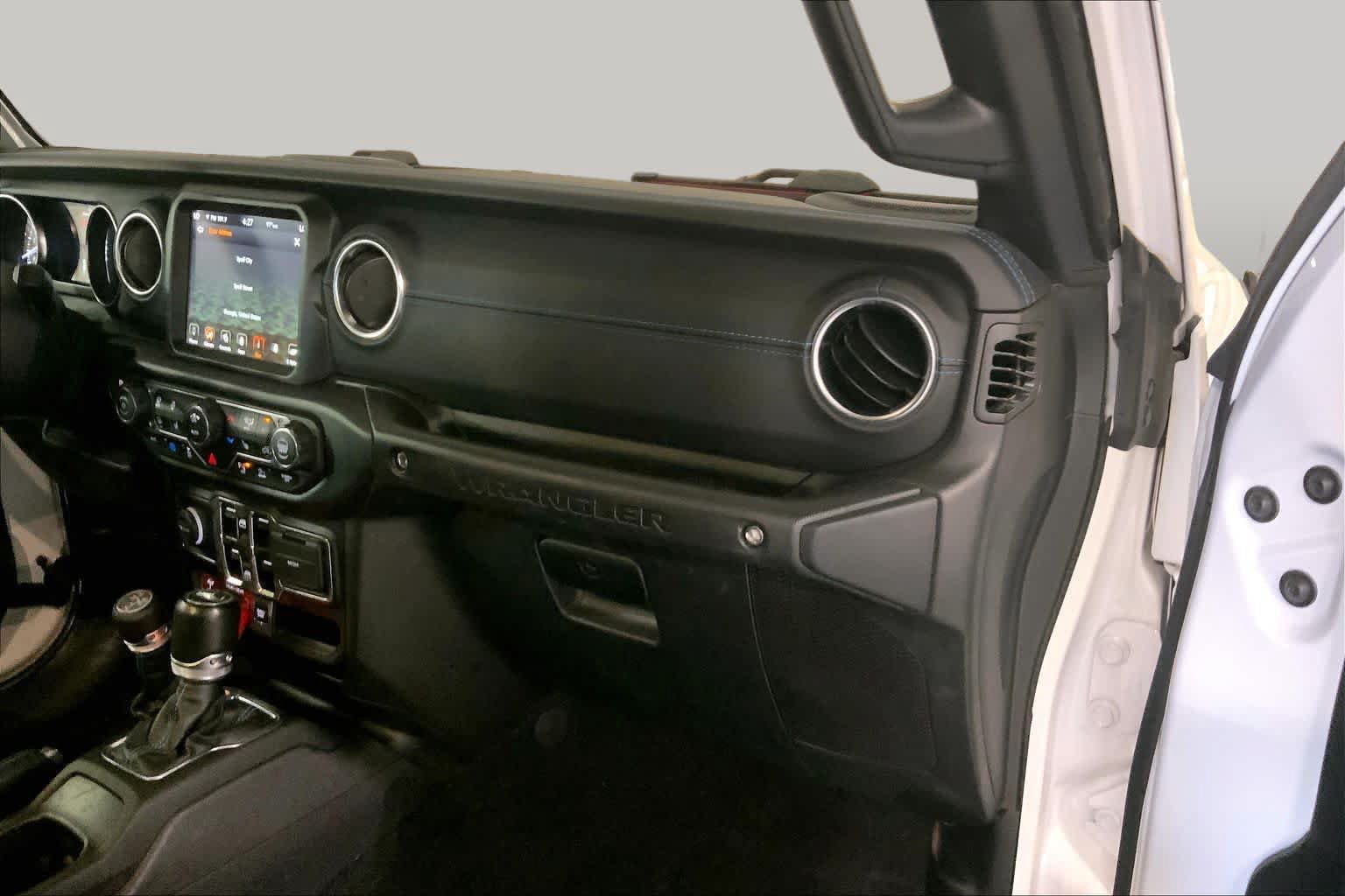 Used 2022 Jeep Wrangler Unlimited Rubicon 4xe w/ Cold Weather Group AWD/4WD image 18