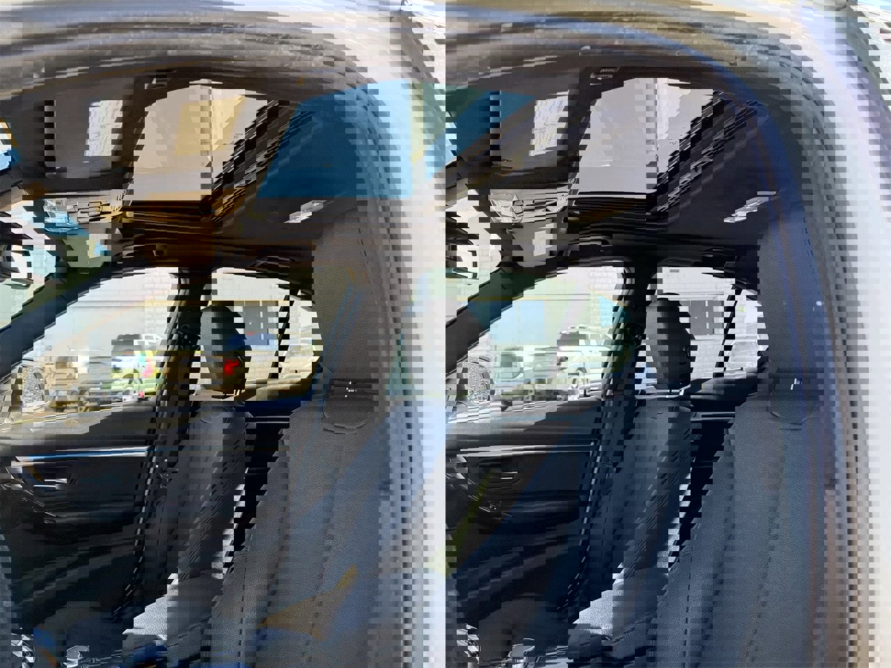 Used 2018 BMW 330i xDrive Sedan image 25