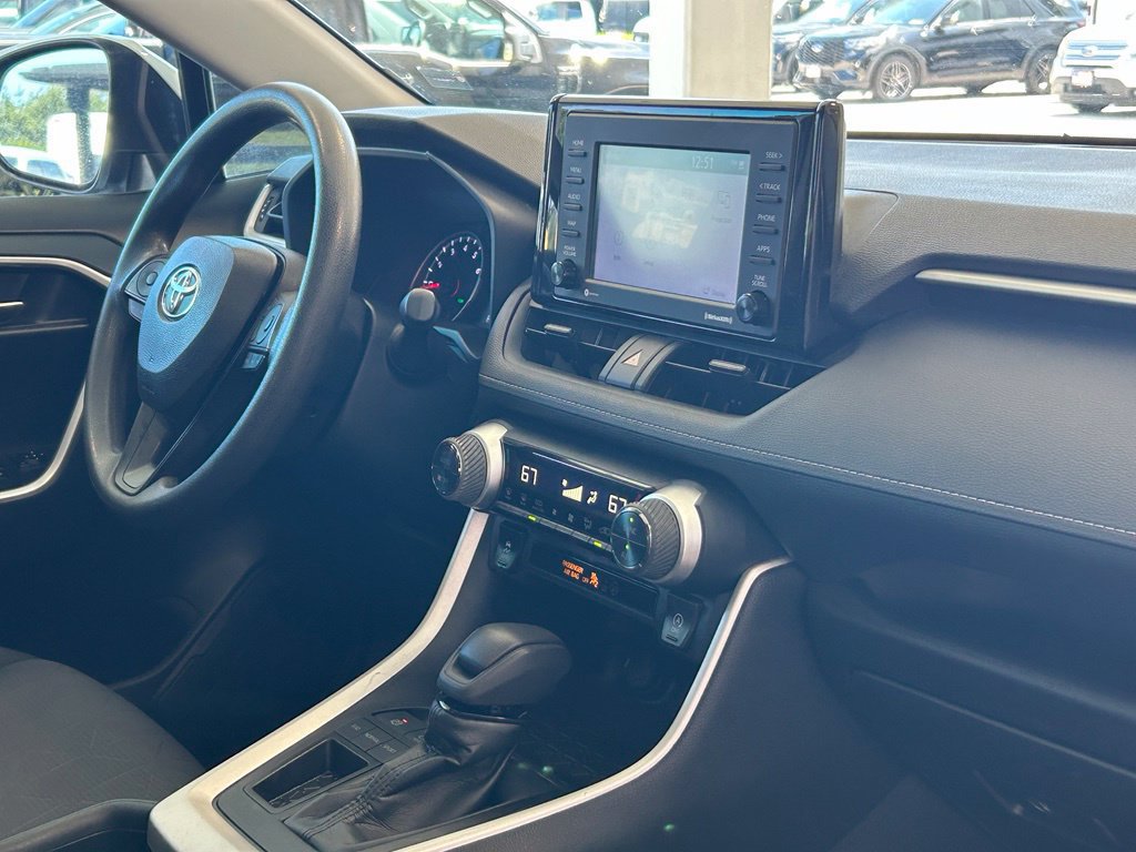 Used 2022 Toyota RAV4 XLE FWD image 28