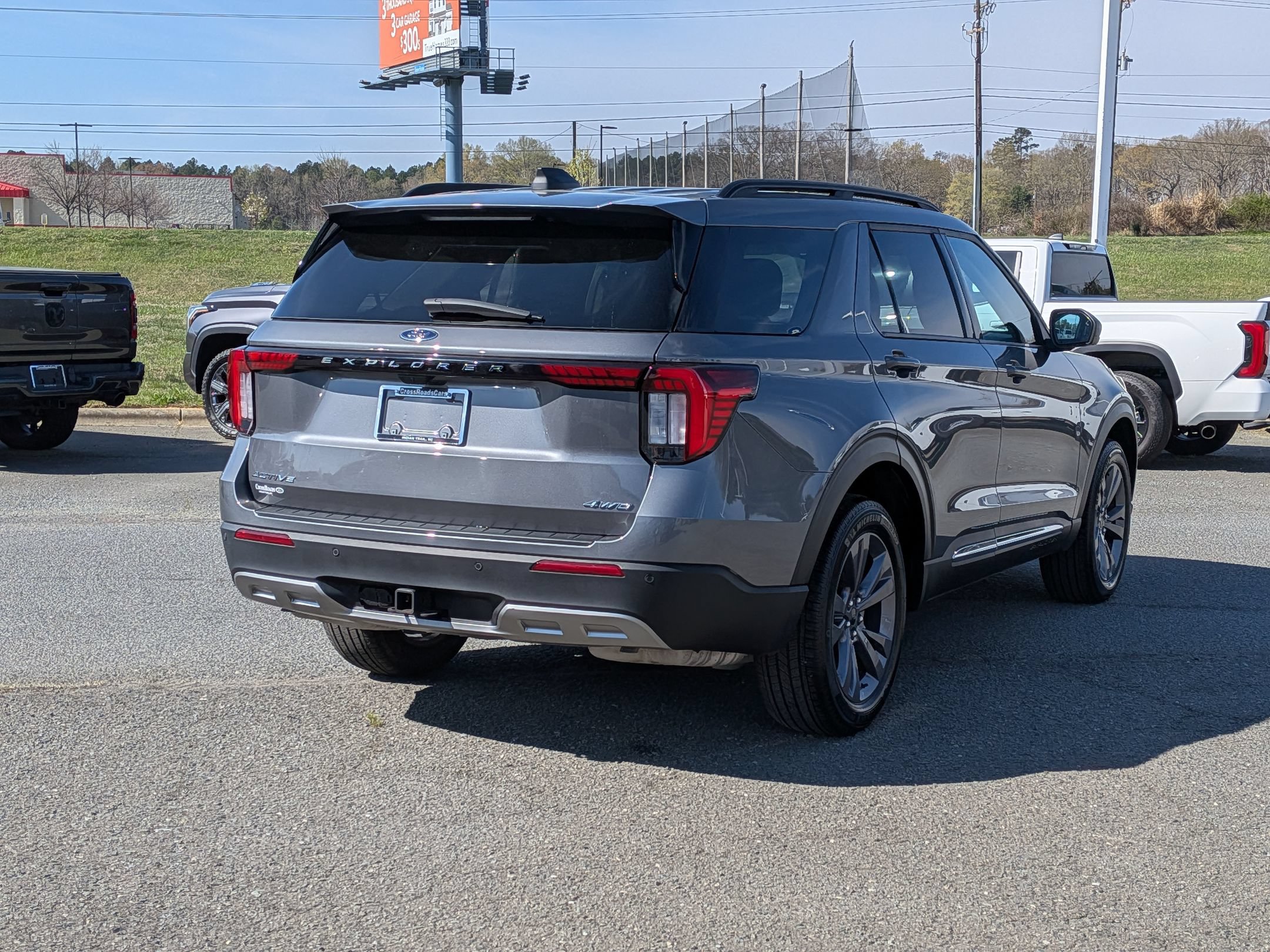Certified 2025 Ford Explorer Active w/ Active Comfort Package AWD/4WD image 4