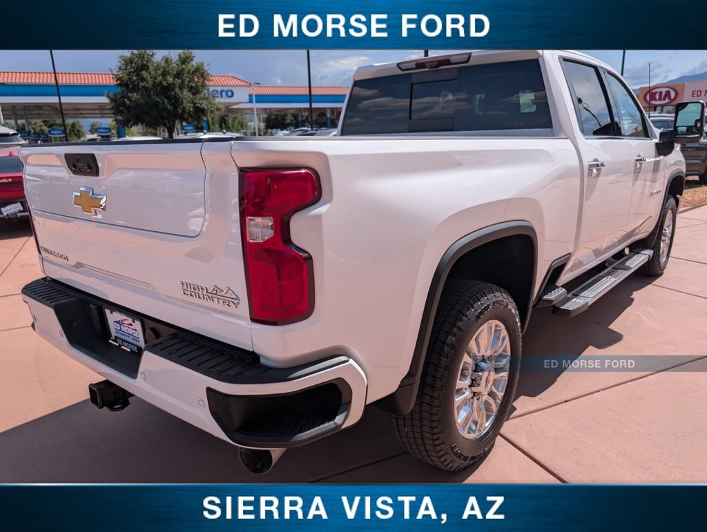 Used 2022 Chevrolet Silverado 2500 High Country w/ Technology Package AWD/4WD image 5