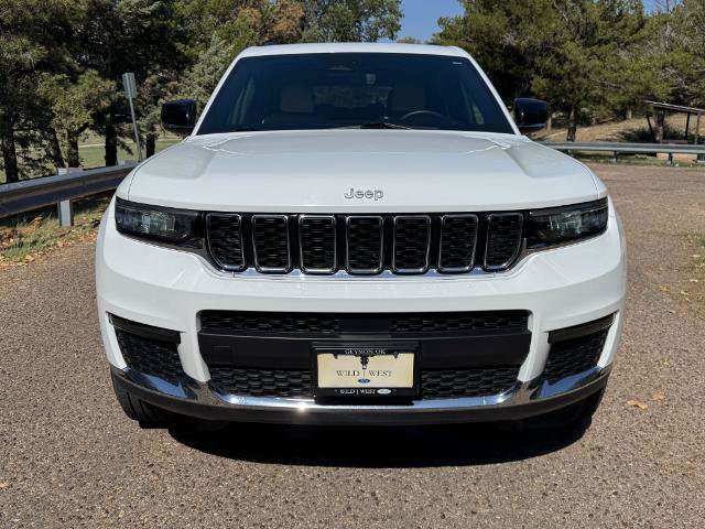 Used 2024 Jeep Grand Cherokee L Limited AWD/4WD image 2