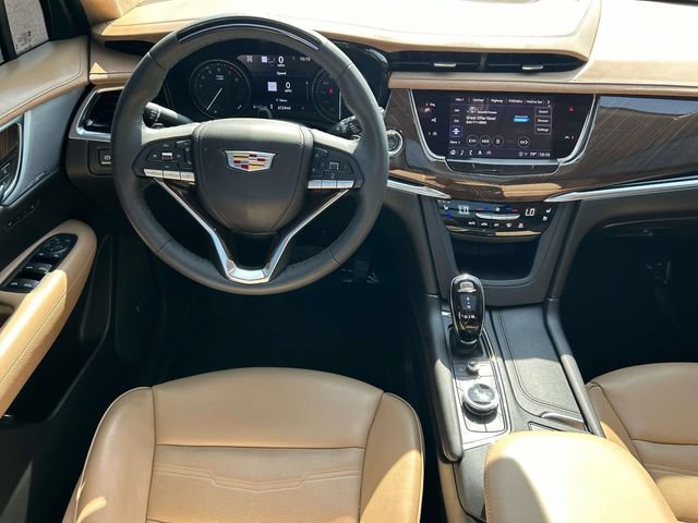 Used 2025 Cadillac XT6 Premium Luxury w/ Platinum Package AWD/4WD image 14