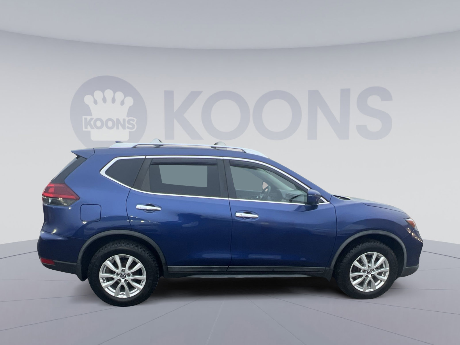 Used 2018 Nissan Rogue SV w/ Premium Package image 8
