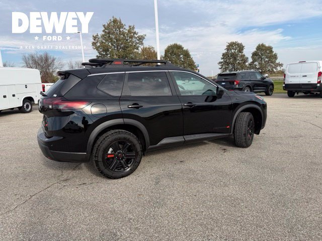 Used 2026 Nissan Rogue SV AWD/4WD image 15