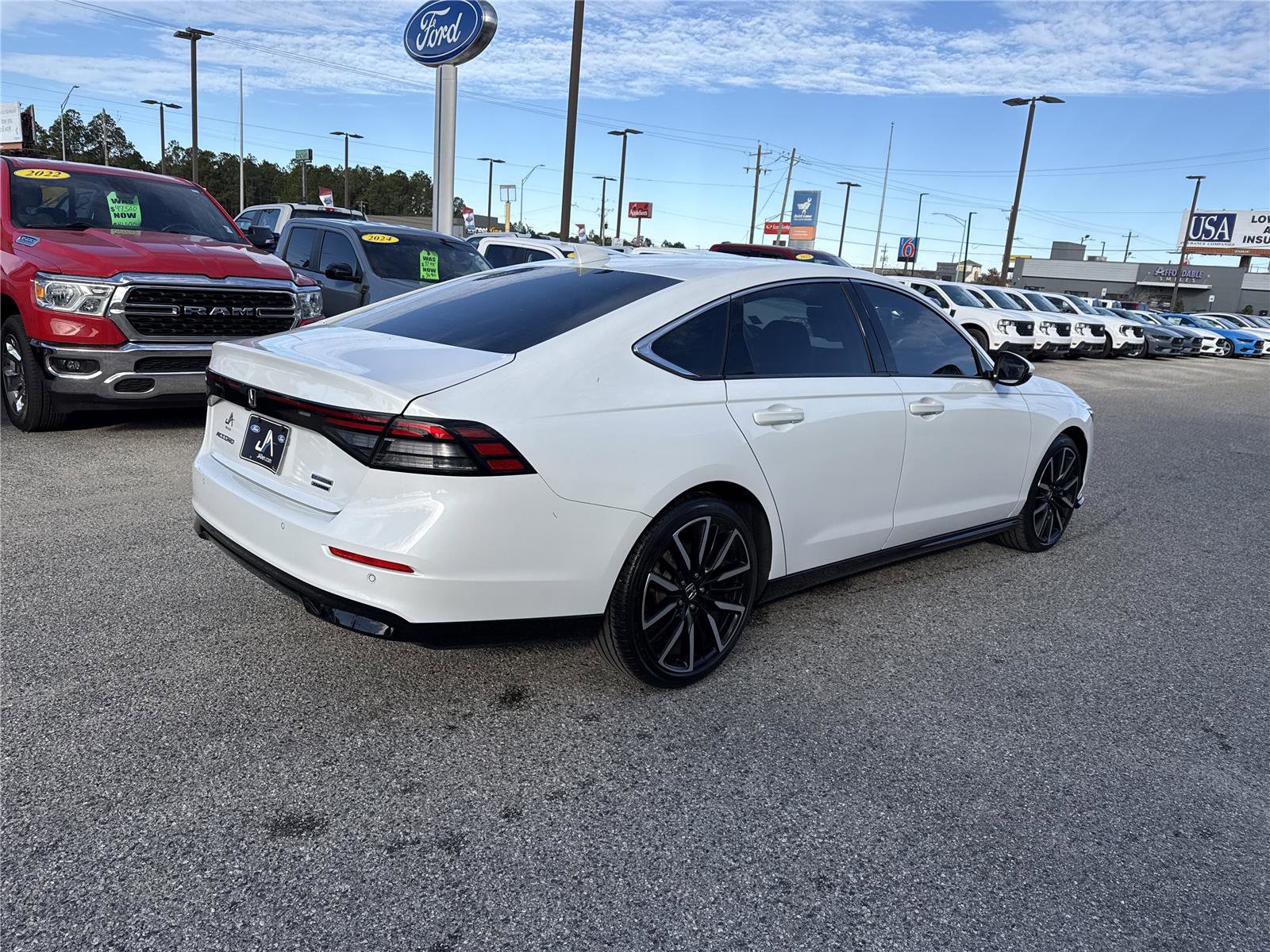 Used 2023 Honda Accord Touring image 5