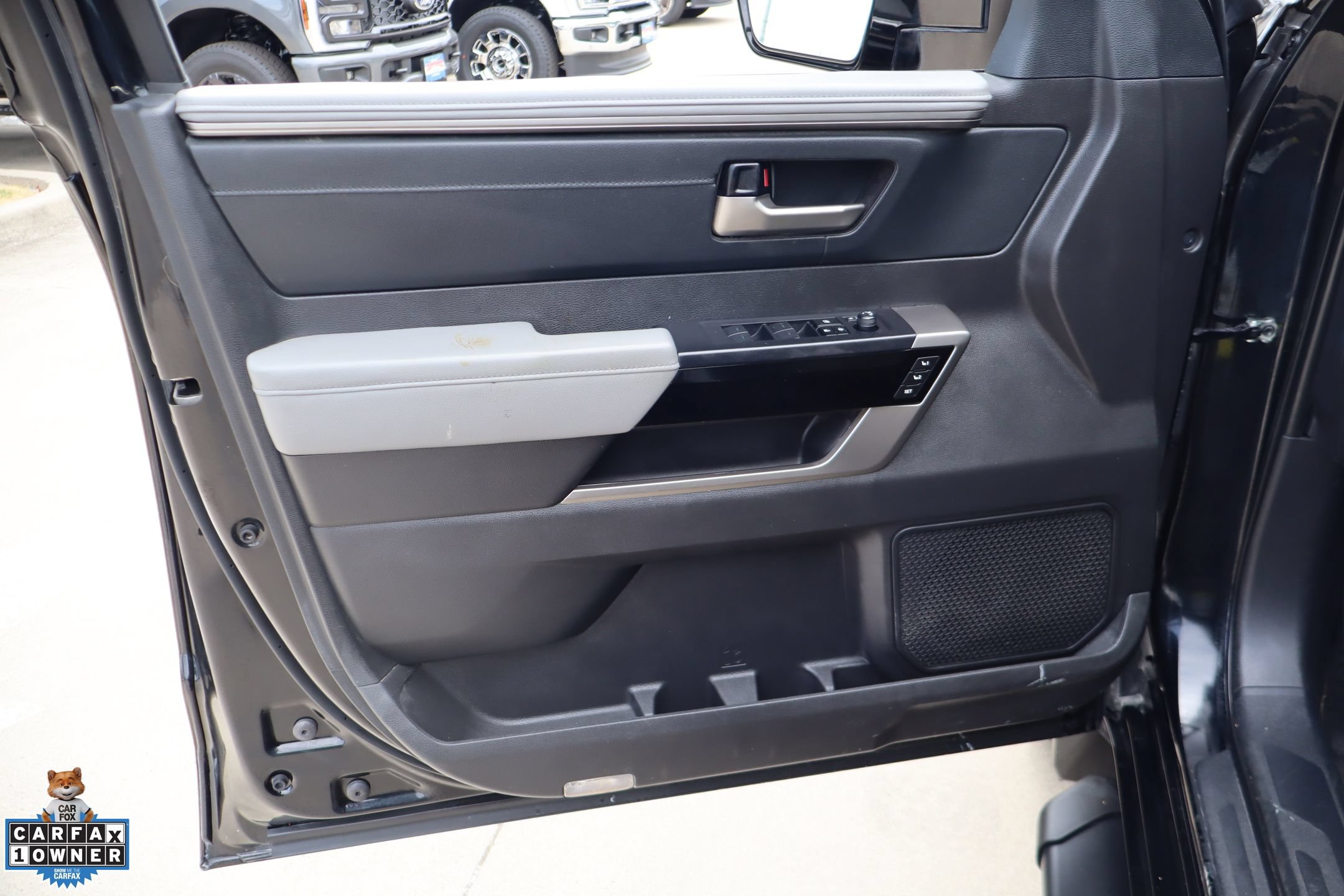Used 2024 Toyota Tundra Limited w/ Power Package AWD/4WD image 12