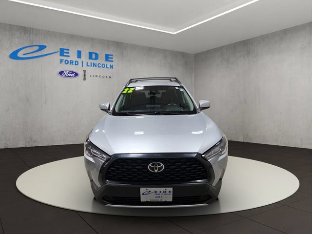 Used 2022 Toyota Corolla Cross LE AWD/4WD image 6