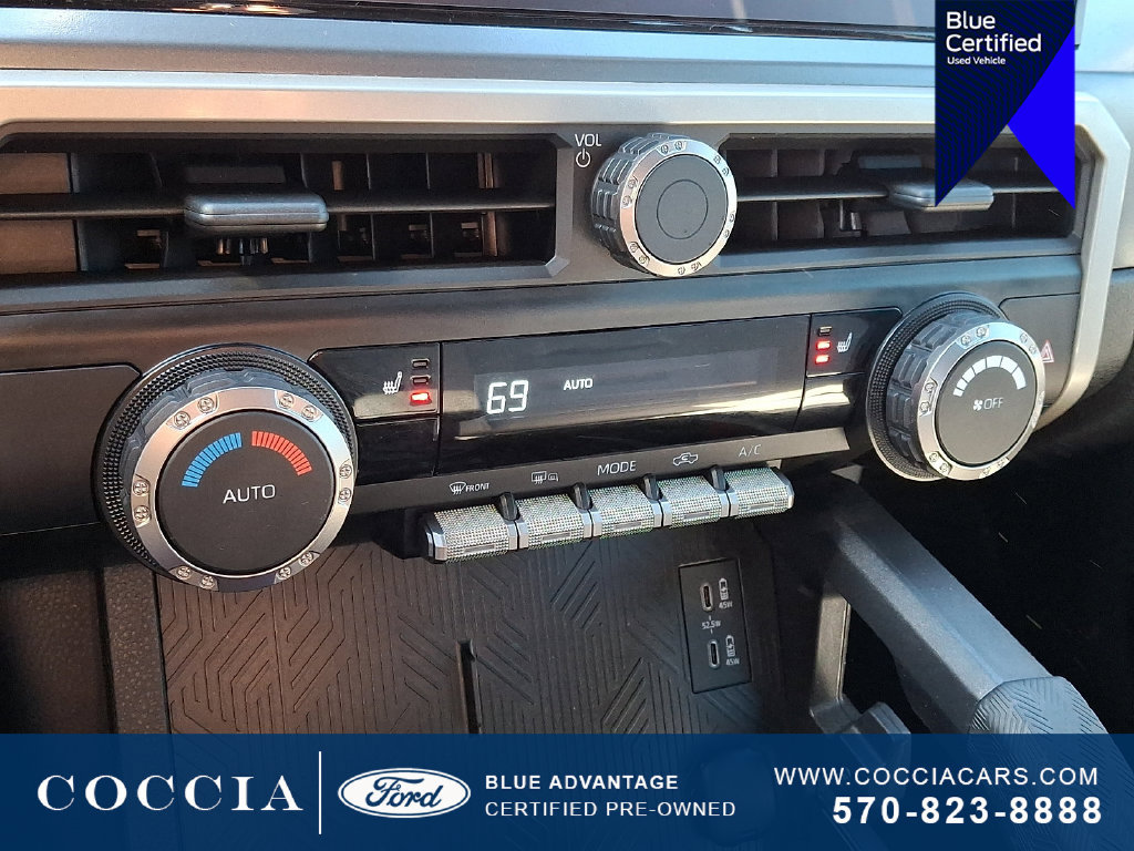 Used 2024 Toyota Tacoma TRD Sport AWD/4WD image 15
