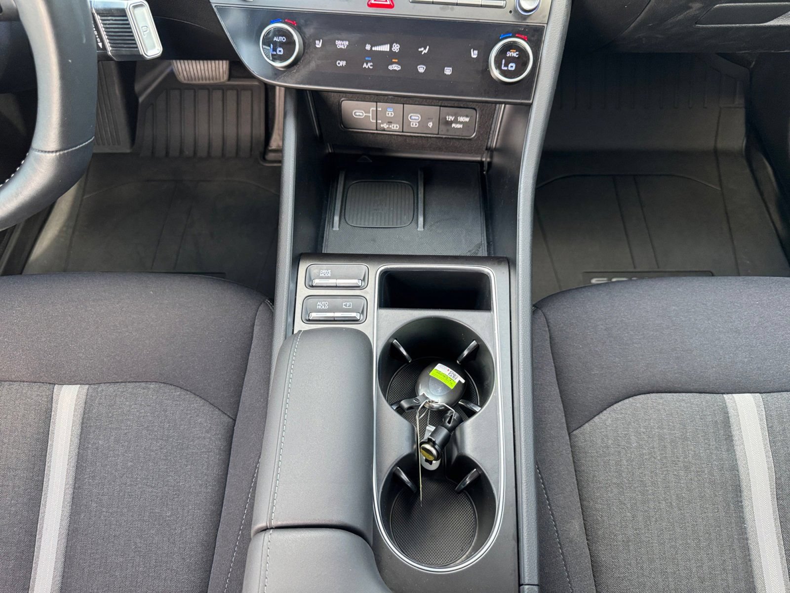 Used 2025 Hyundai Sonata SEL FWD image 11