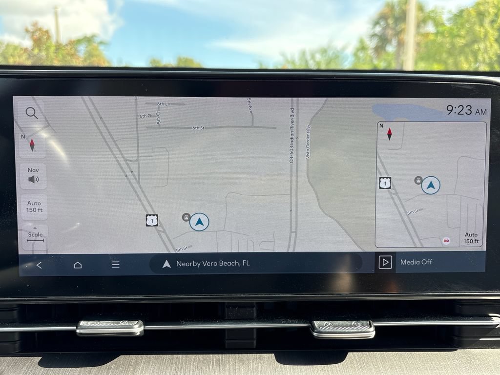 Used 2025 Hyundai Kona Limited FWD image 25