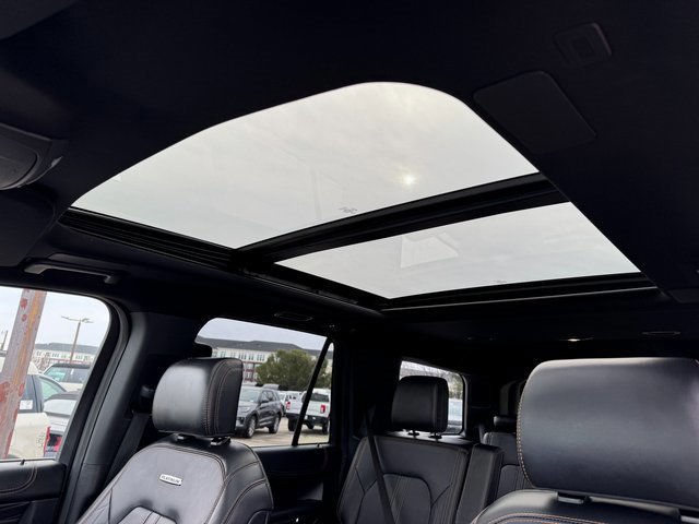 Certified 2023 Ford Expedition Platinum image 33