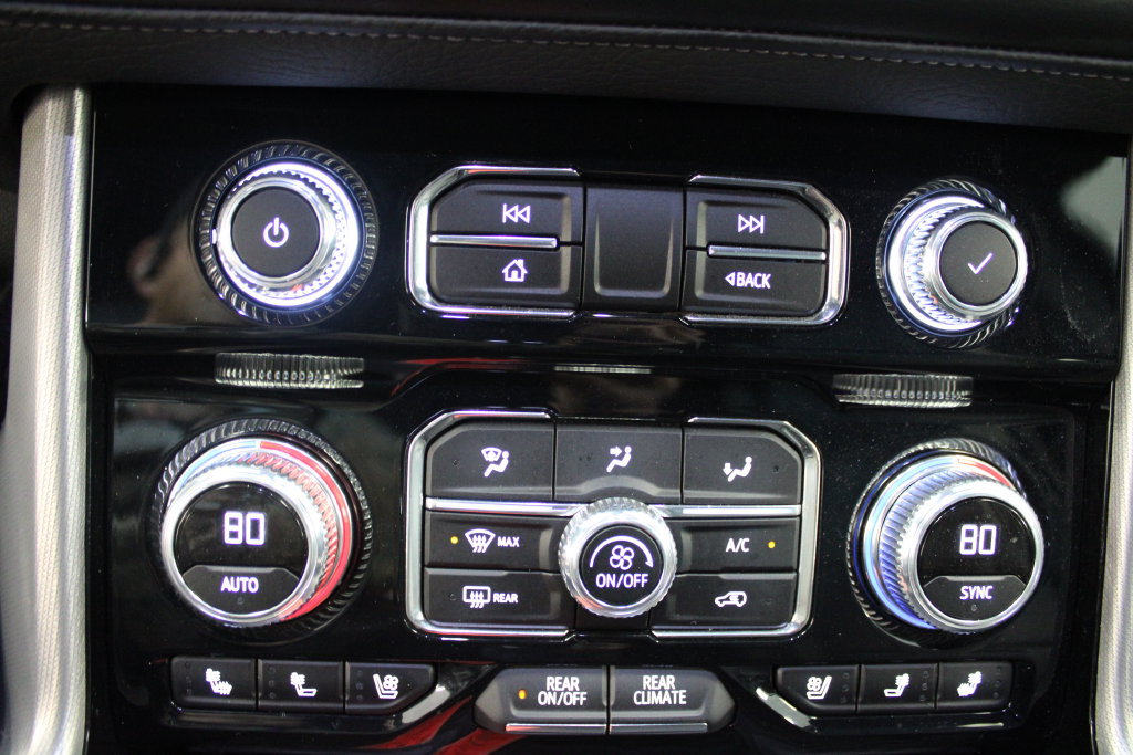 Used 2024 GMC Yukon Denali AWD/4WD image 28