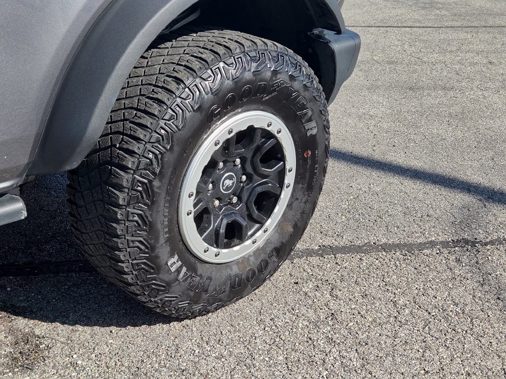 Certified 2024 Ford Bronco Big Bend w/ Sasquatch Package AWD/4WD image 35
