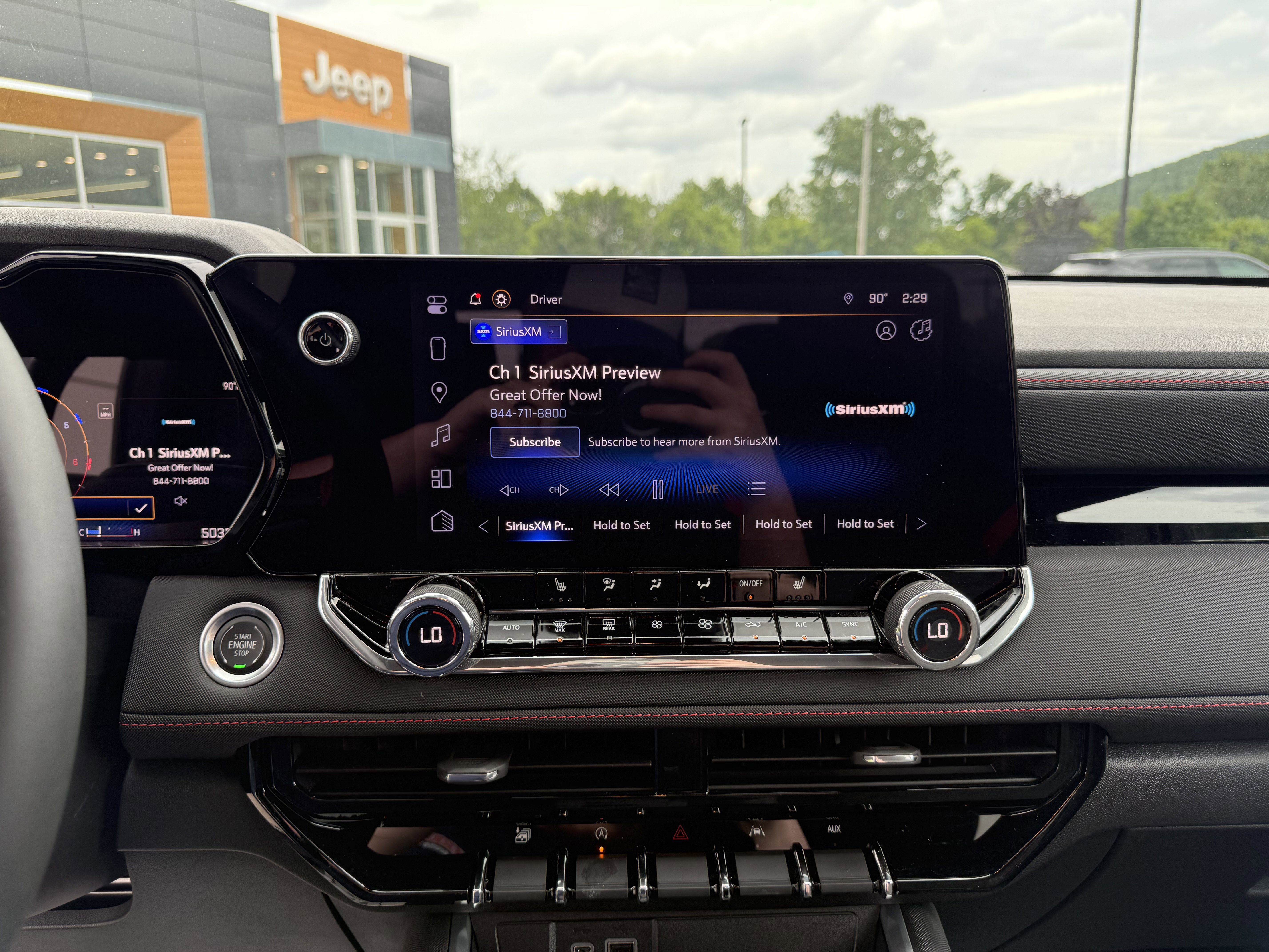 Used 2024 Chevrolet Colorado Z71 w/ Z71 Convenience Package 2 image 14