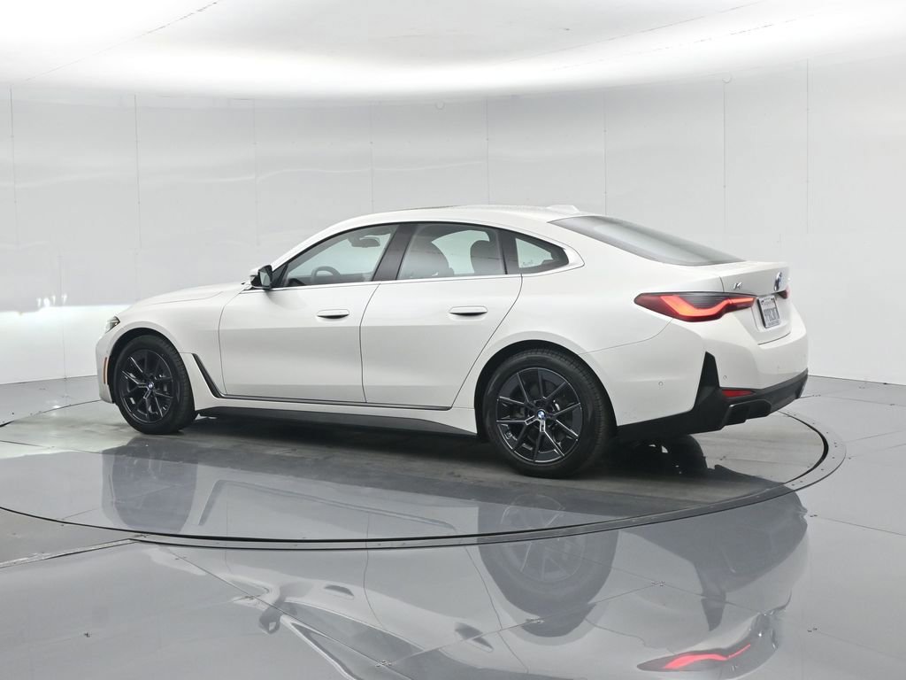 Used 2025 BMW i4 eDrive40 image 17