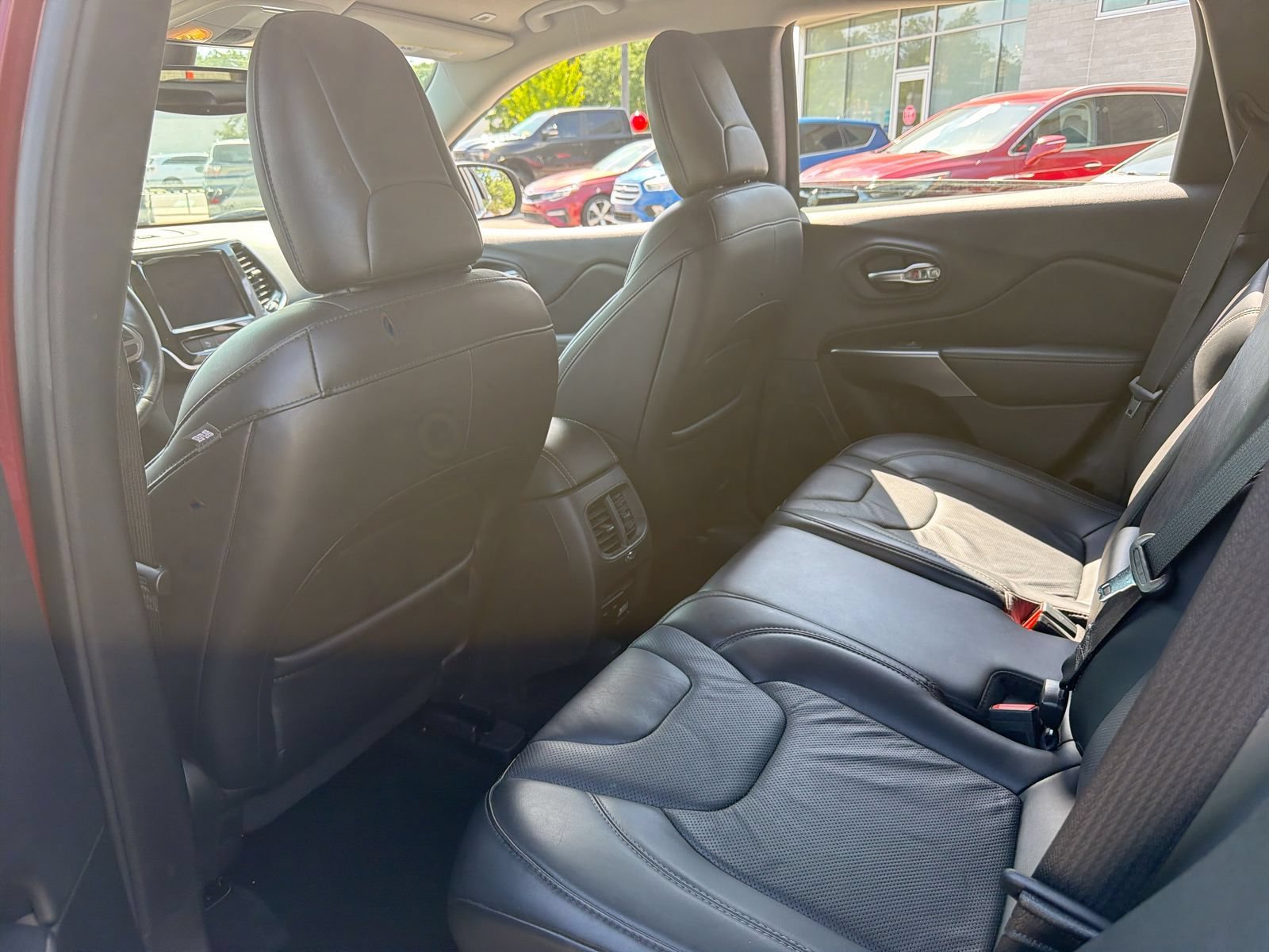 Used 2019 Jeep Cherokee Limited AWD/4WD image 22
