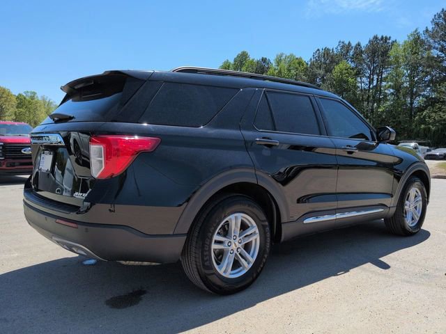 Certified 2023 Ford Explorer XLT w/ Equipment Group 202A AWD/4WD image 4