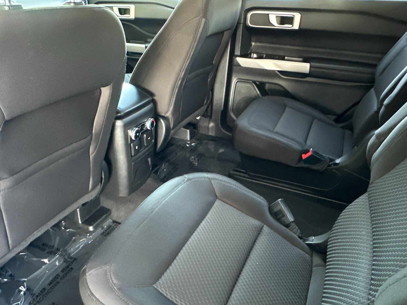 Certified 2022 Ford Explorer XLT w/ Class IV Trailer Tow Package image 13