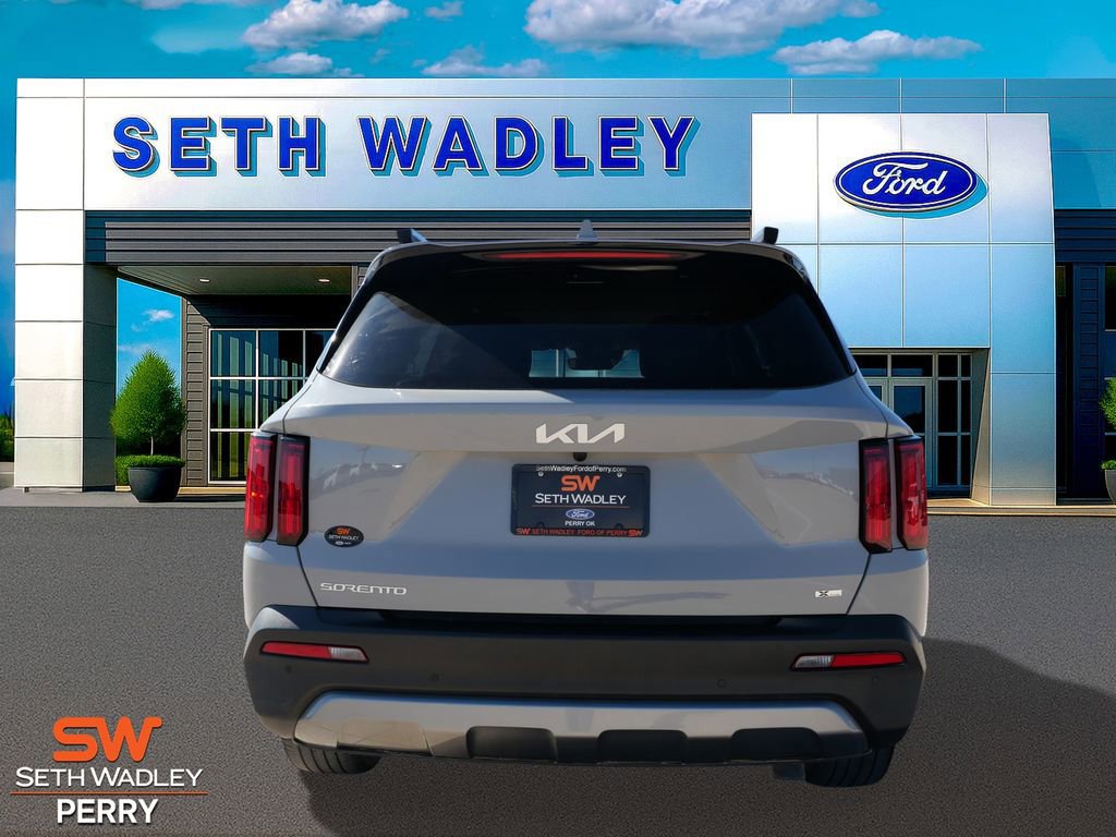 Used 2023 Kia Sorento SX Prestige image 4