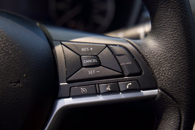 Used 2025 Nissan Altima 2.5 SV FWD image 16
