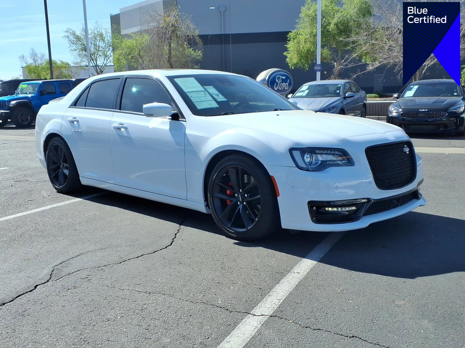 Used 2023 Chrysler 300 C image 1