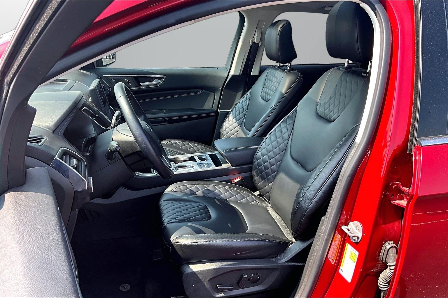 Certified 2023 Ford Edge Titanium AWD/4WD image 16