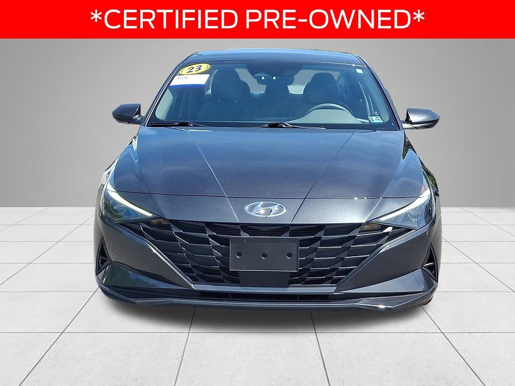 Used 2023 Hyundai Elantra SEL w/ Convenience Package FWD video 2