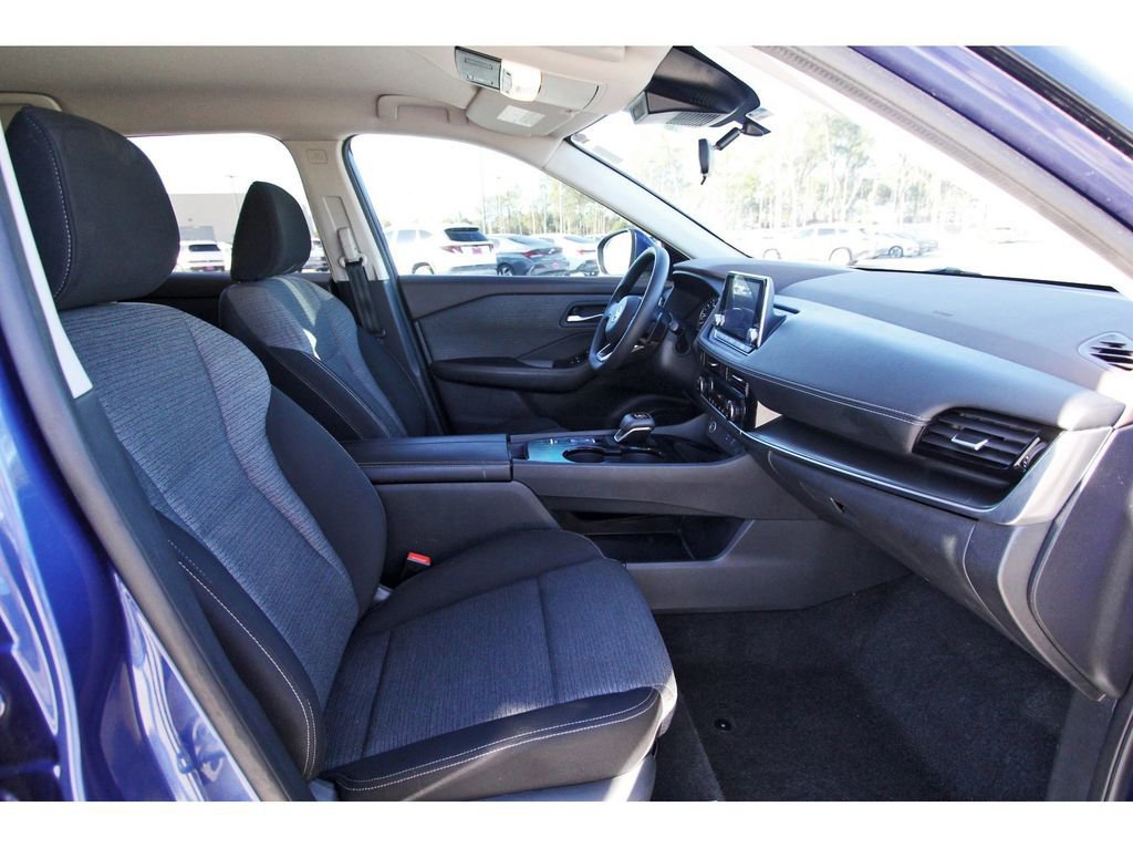 Used 2021 Nissan Rogue SV image 26