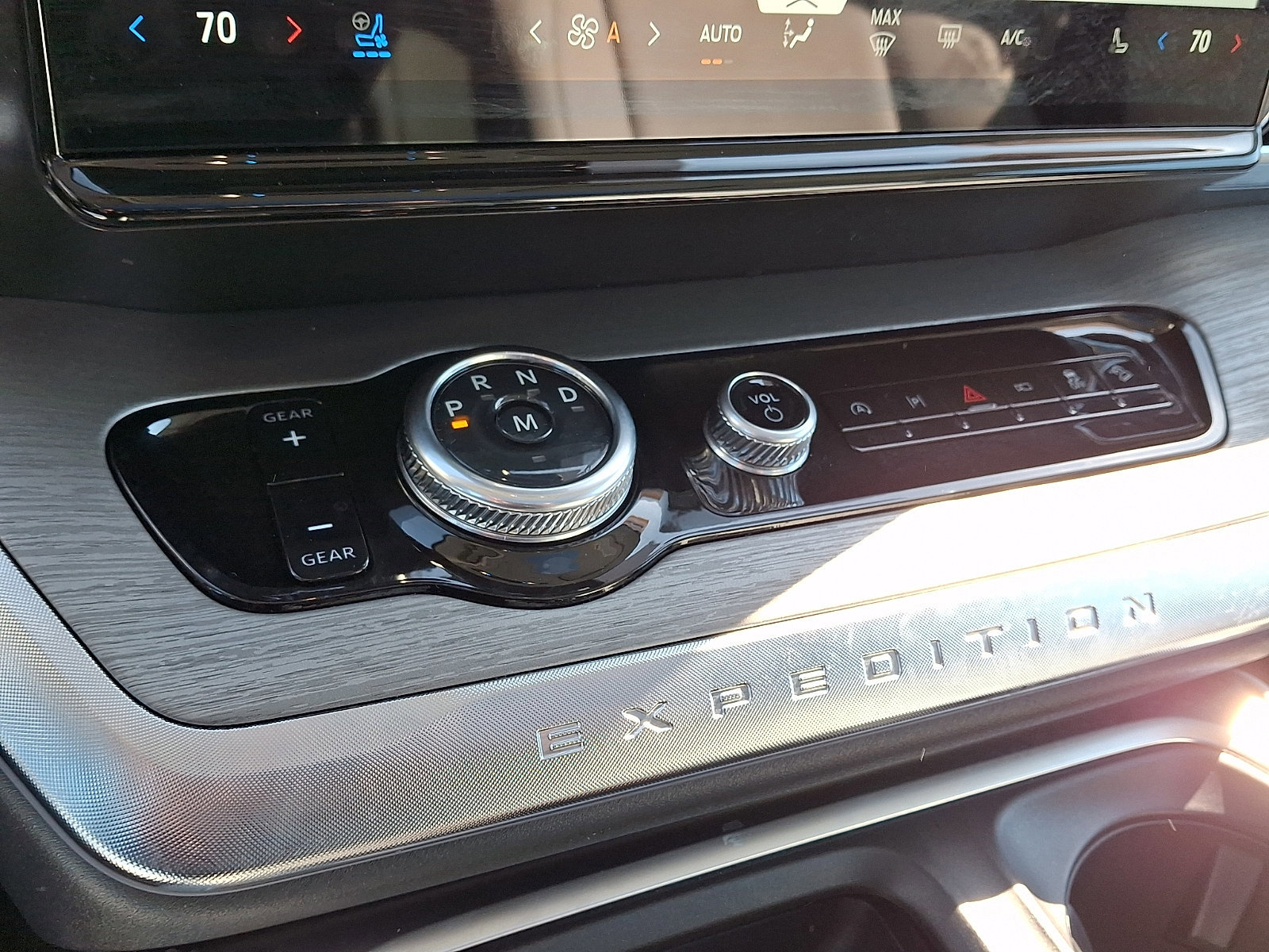 Certified 2025 Ford Expedition Max Platinum w/ Driver's Package image 19