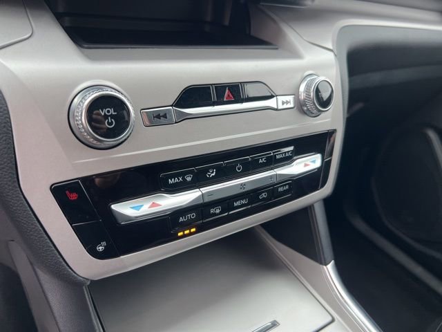 Certified 2024 Ford Explorer XLT w/ Equipment Group 202A image 14