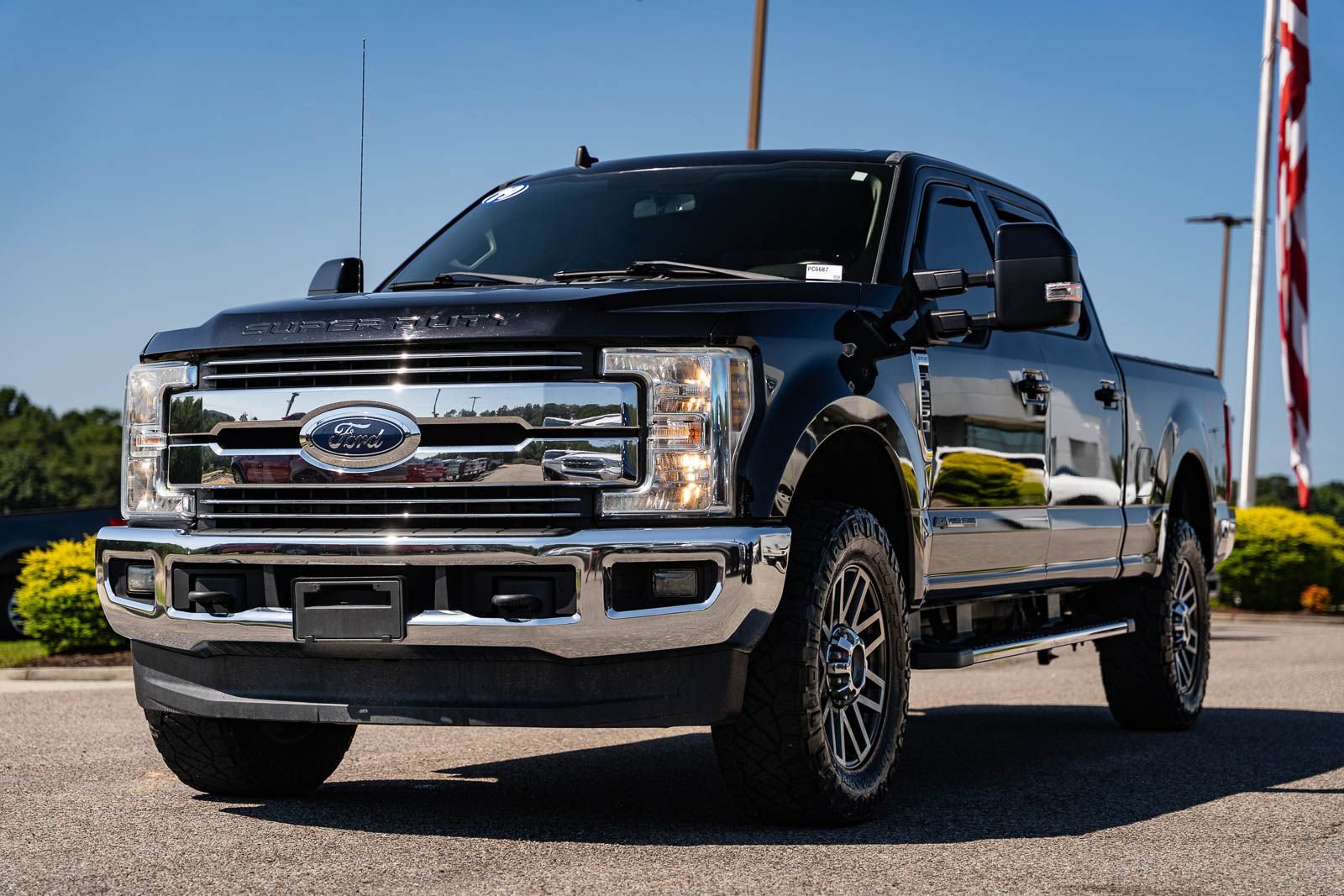 Certified 2019 Ford F250 Lariat w/ Lariat Value Package AWD/4WD image 3