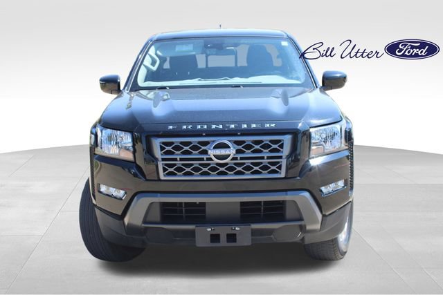 Used 2022 Nissan Frontier SV RWD image 2