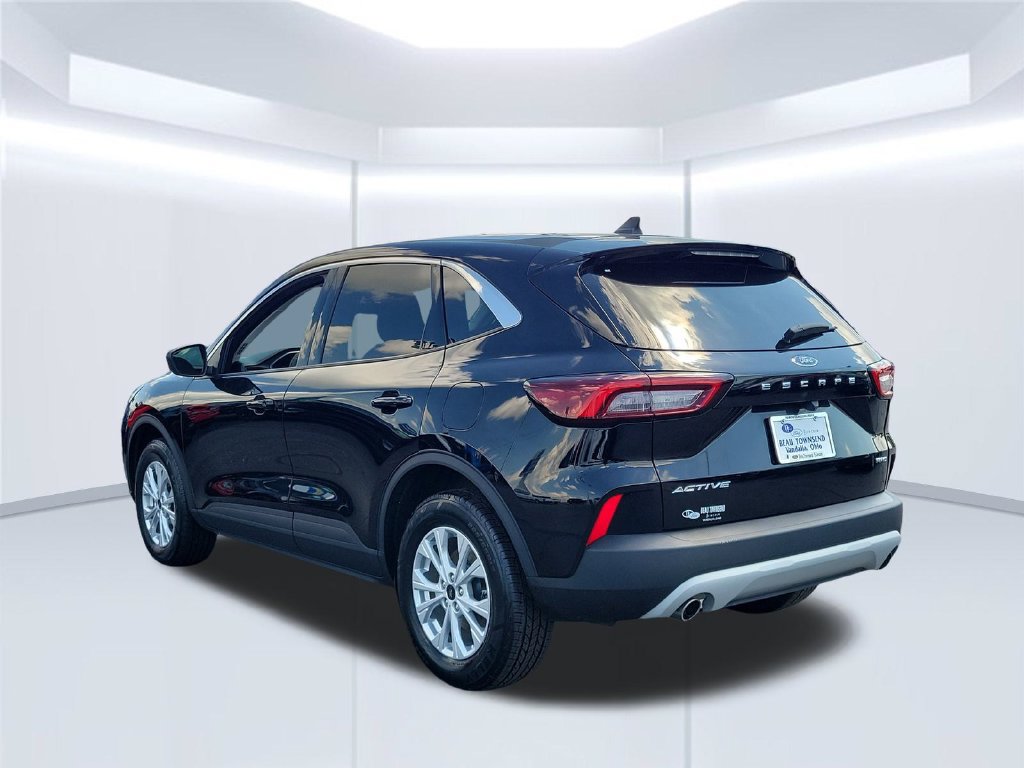 Certified 2023 Ford Escape Active AWD/4WD image 7