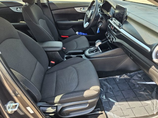 Used 2024 Kia Forte LXS FWD image 10