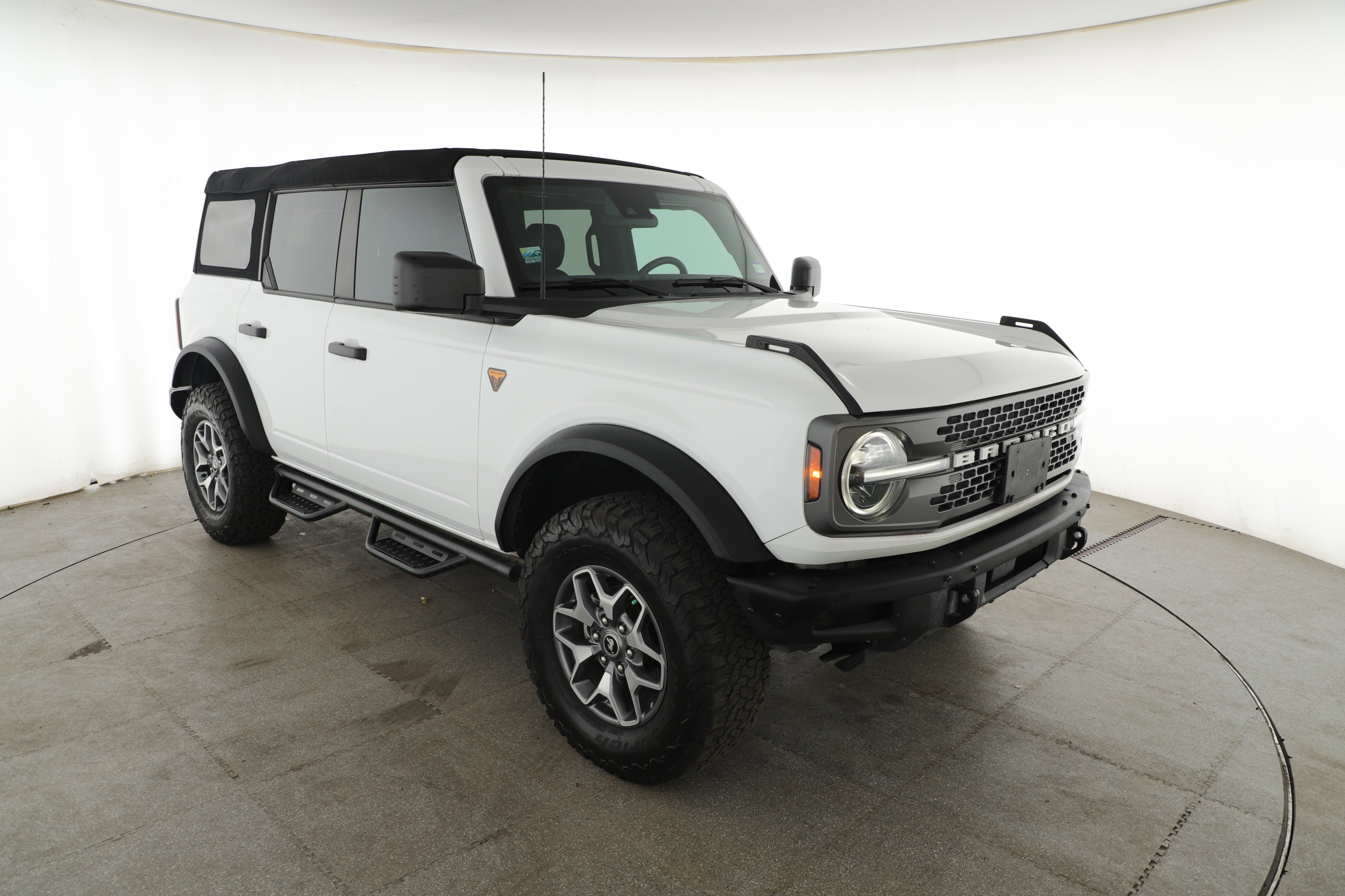 Certified 2024 Ford Bronco Badlands AWD/4WD image 8