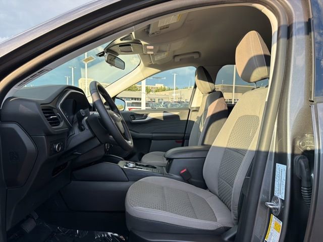 Certified 2022 Ford Escape SE w/ SE Sport Appearance Package image 9