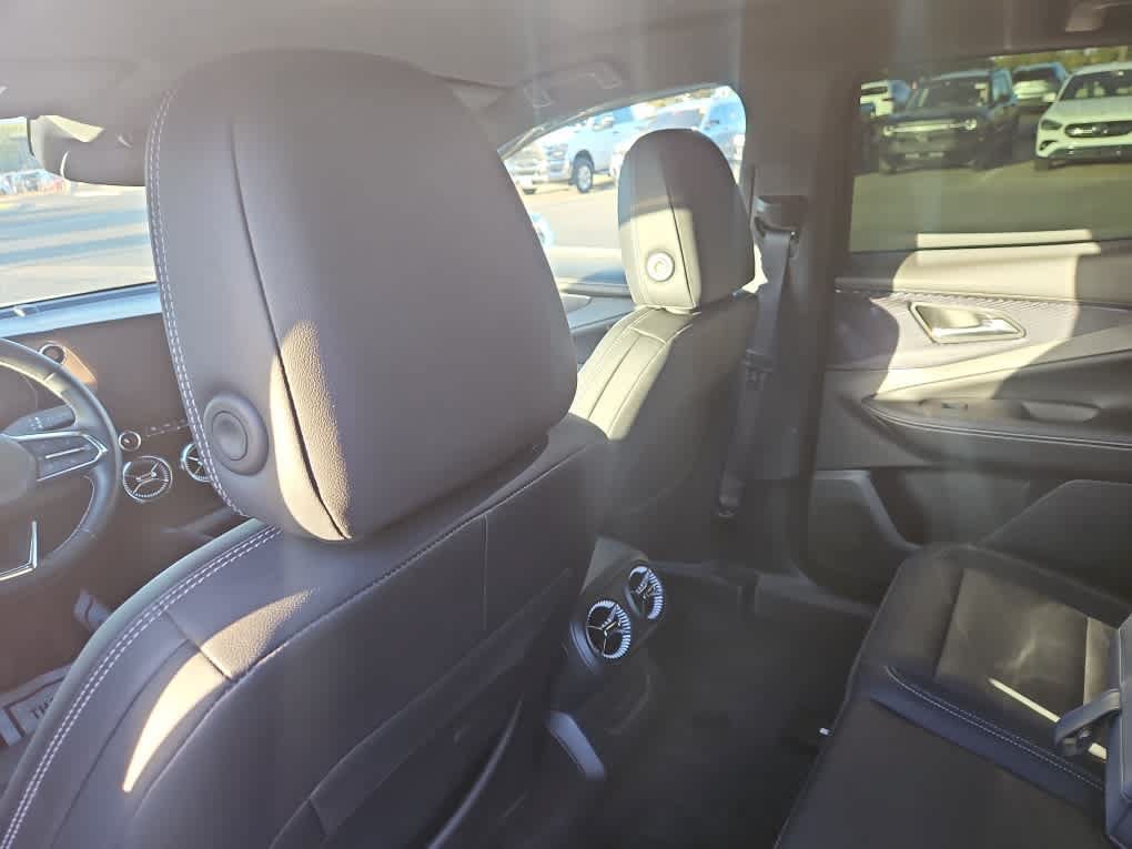 Used 2024 Chevrolet Blazer EV LT AWD/4WD image 9