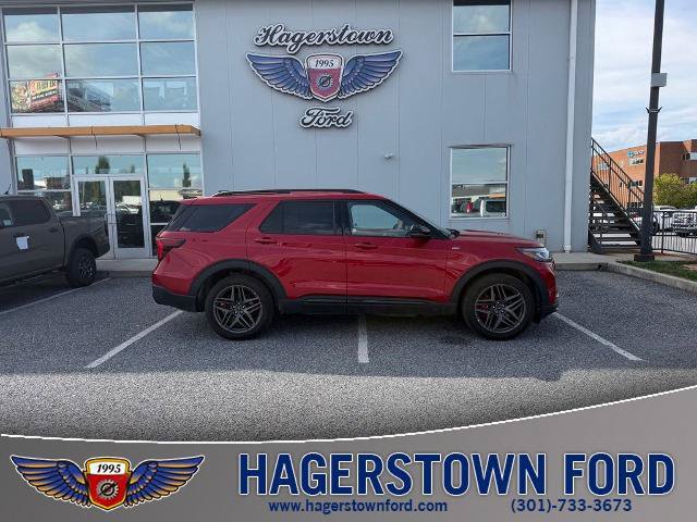Certified 2025 Ford Explorer ST-Line w/ ST-Line Street Pack AWD/4WD image 1
