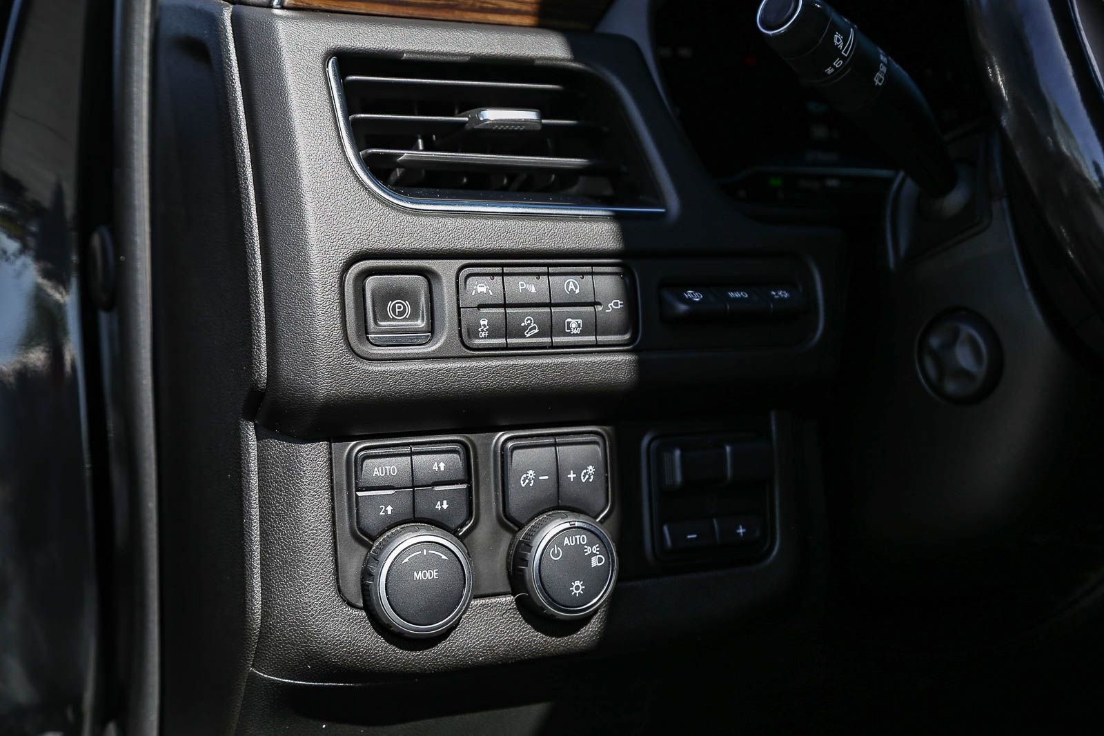 Used 2022 Chevrolet Tahoe High Country w/ Max Trailering Package AWD/4WD image 24
