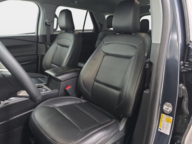 Certified 2023 Ford Explorer XLT w/ Equipment Group 202A AWD/4WD image 14