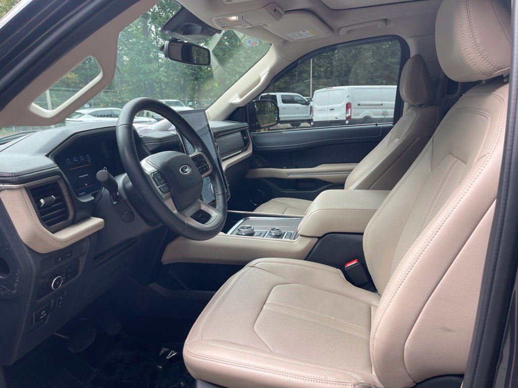 Certified 2024 Ford Expedition Limited AWD/4WD image 16