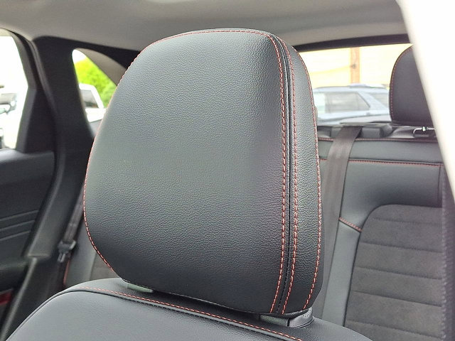 Certified 2022 Ford Escape SEL w/ SEL Stealth AWD Package image 21