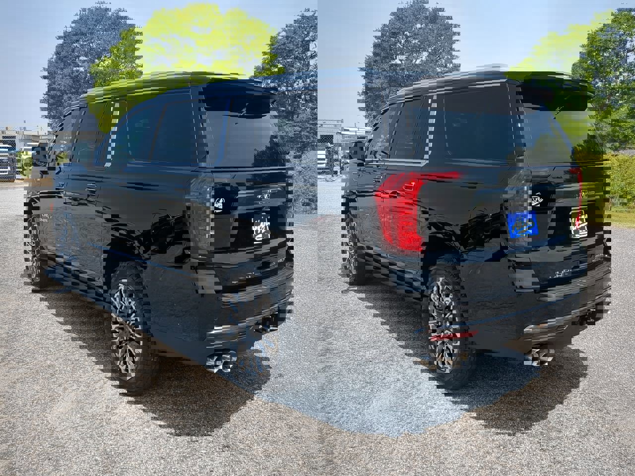 Used 2023 GMC Yukon XL Denali Ultimate image 2